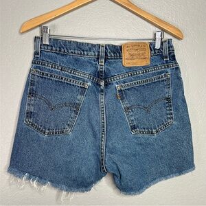 Levi’s 962 vintage Denim Blue Women's cut off Shorts sz 6 made in USA